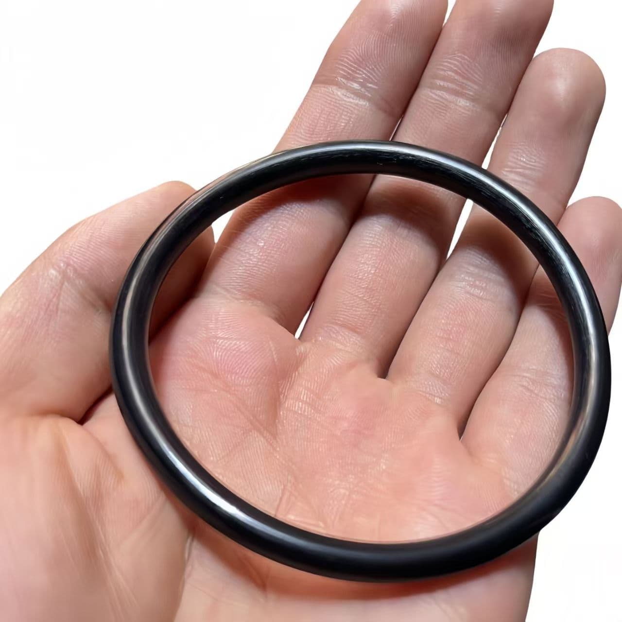 Прокладка из нитрильной резины M8 является маслоустойчивой для автомобильных двигателей